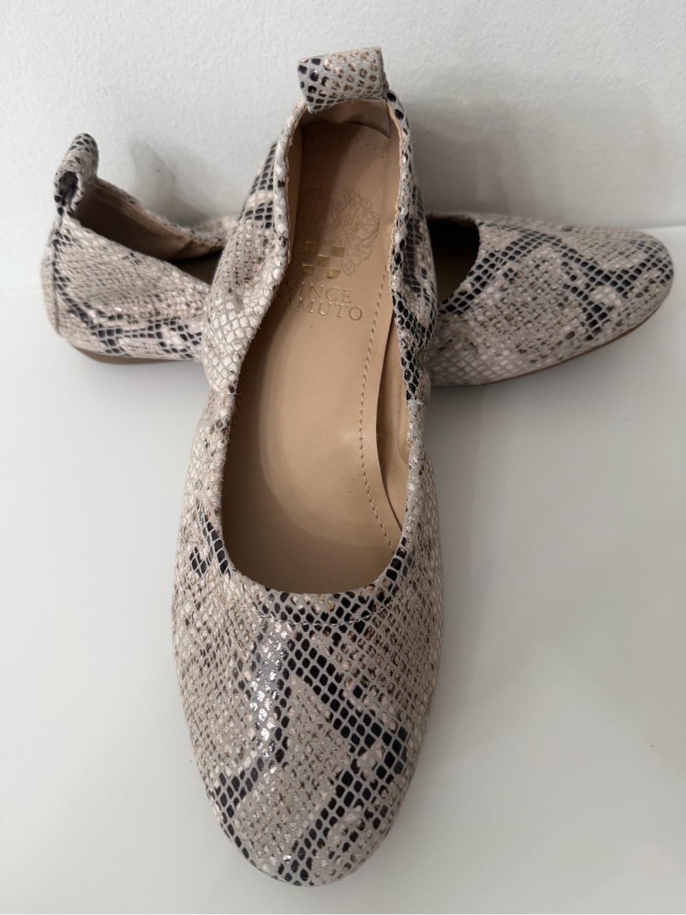 Vince Camuto Snake-Print Ballet Flat in Beige and Black Size 7 Shoes